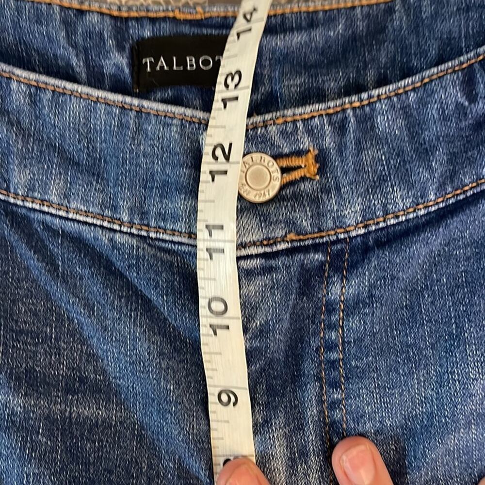 TALBOTS Distressed Raw Hem Medium Wash Cotton Blend Everyday Relaxed Jean Sz 16 - Picture 7 of 9